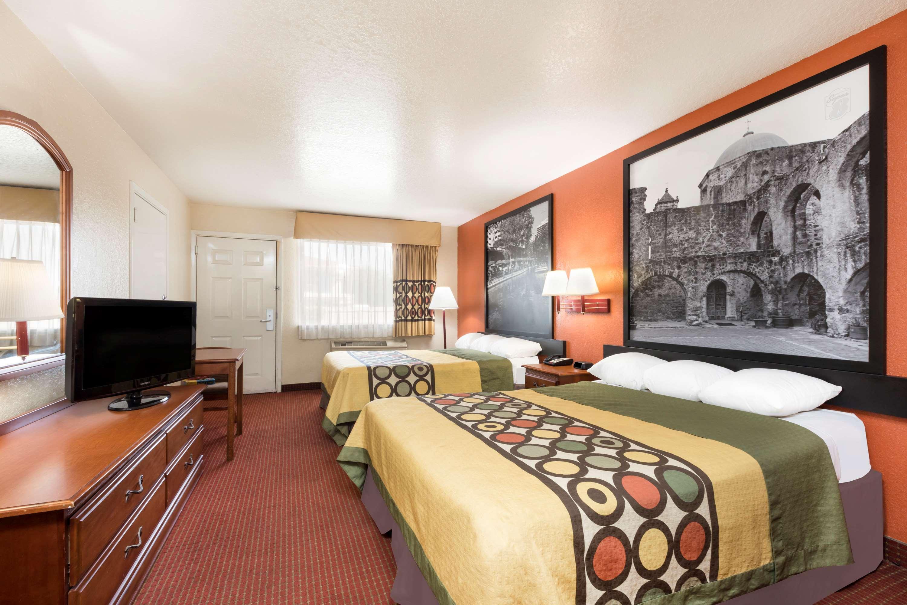 Super 8 By Wyndham San Antonio At I-10 Μοτέλ Εξωτερικό φωτογραφία